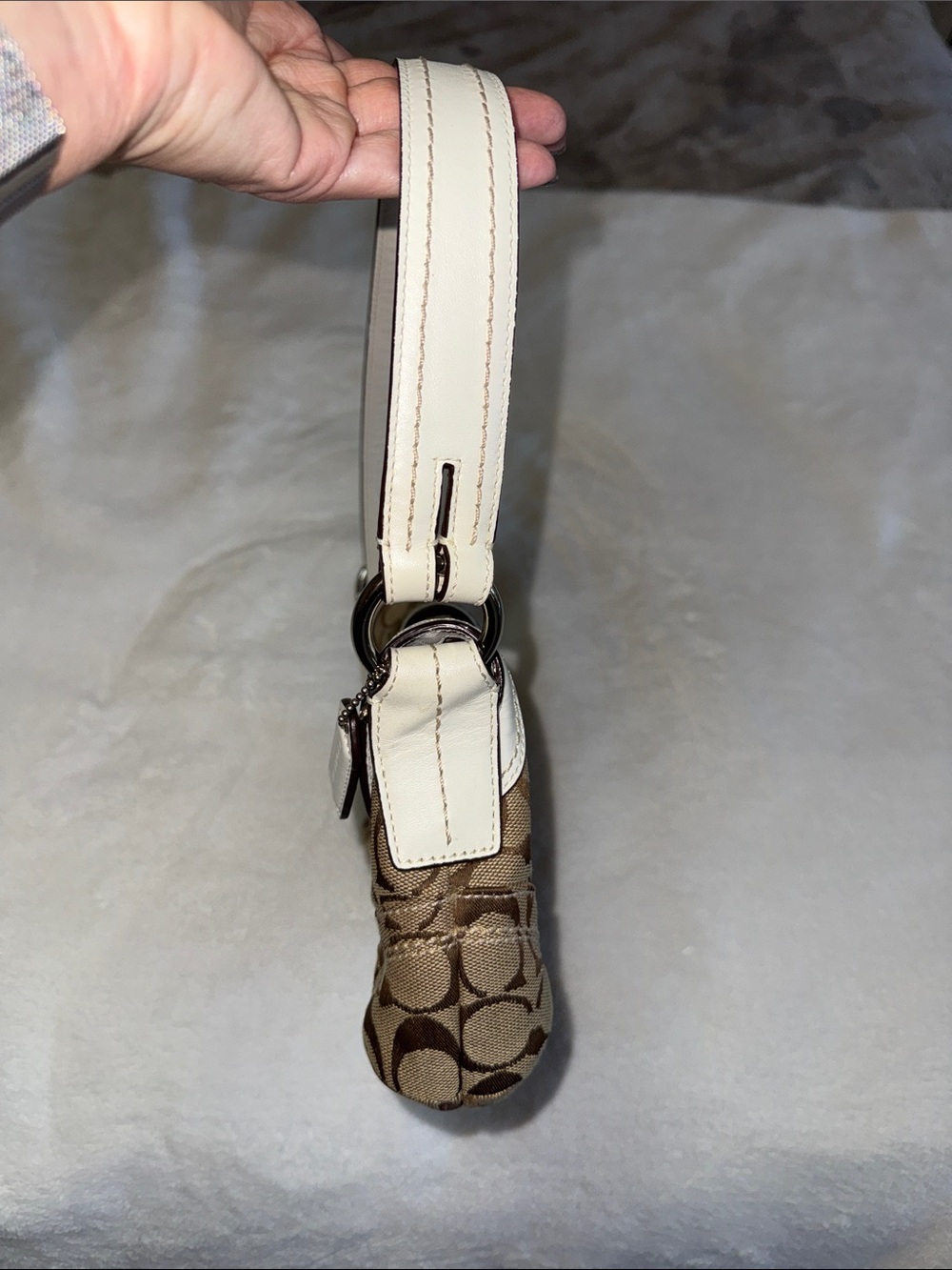 Coach Soho Signature Jacquard Flap Buckled Brown Shoulder Bag 2006 - Picture 4 of 12